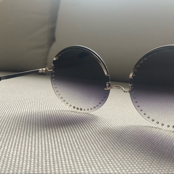 Retro Sunglasses - Picture 5 of 5